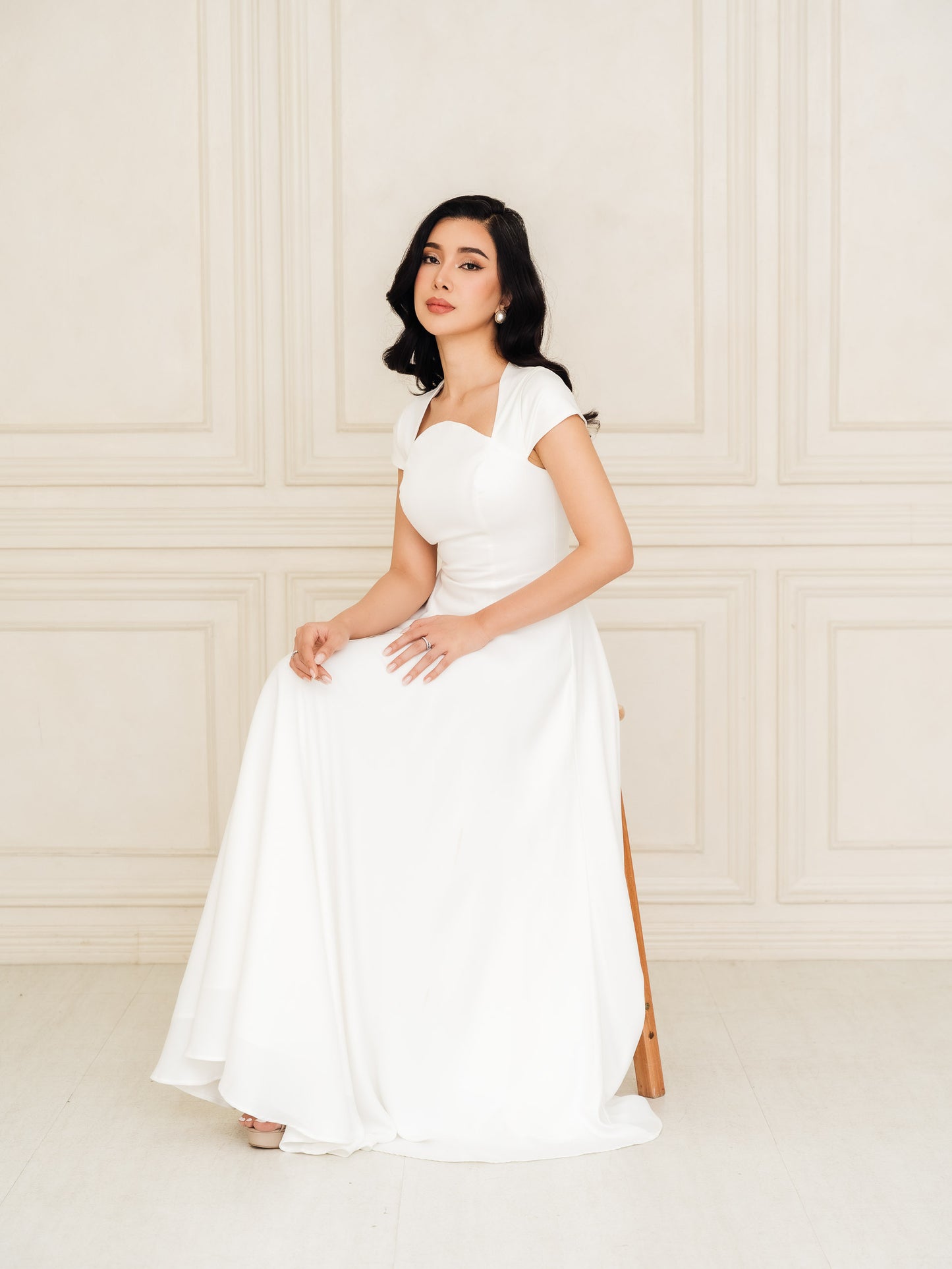 Aurora Ivory Capsleeve Flowy Maxi Dress Fleur Elize Aurora Ivory Capsleeve Flowy Maxi Dress Fleur Elize