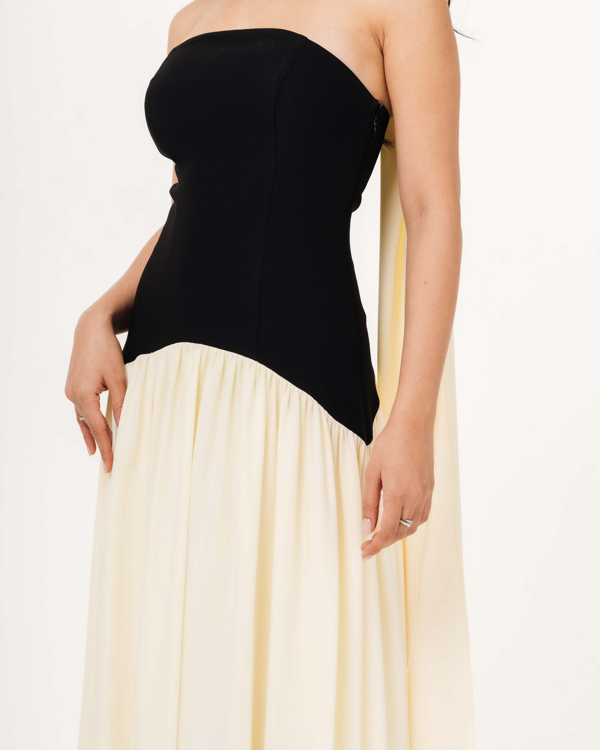 Ivory/Black