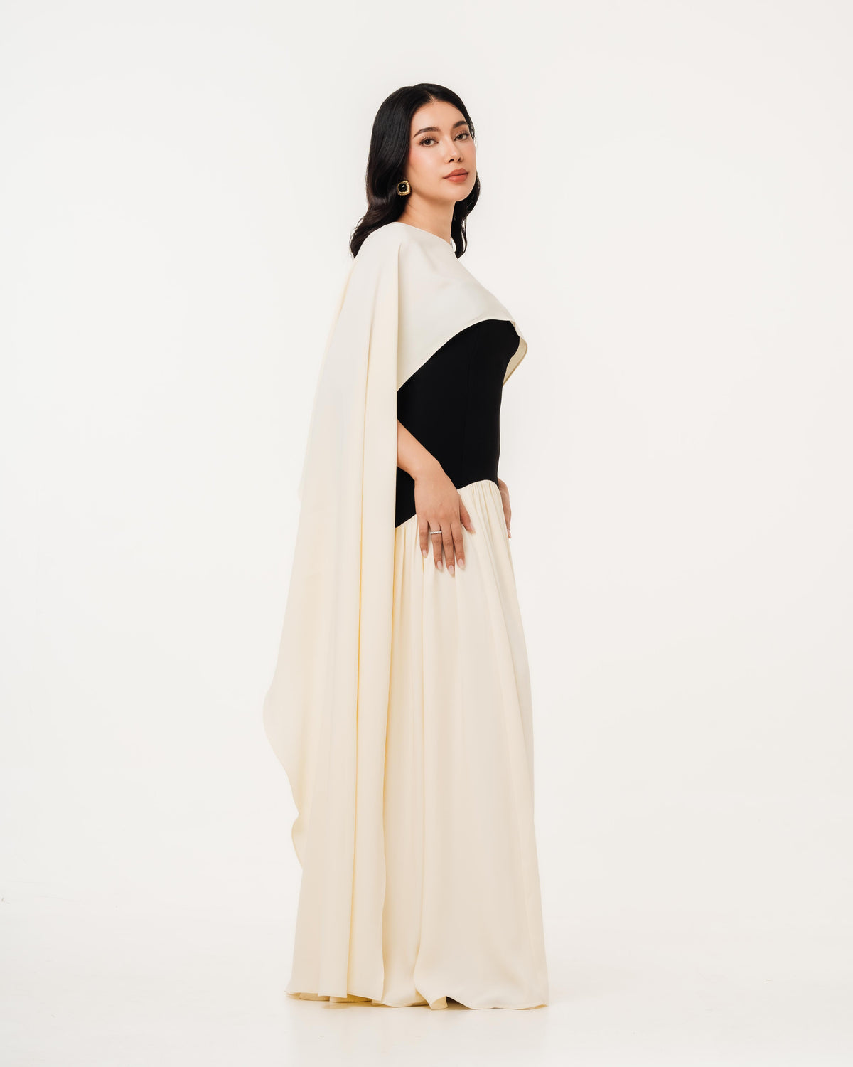 Ivory/Black