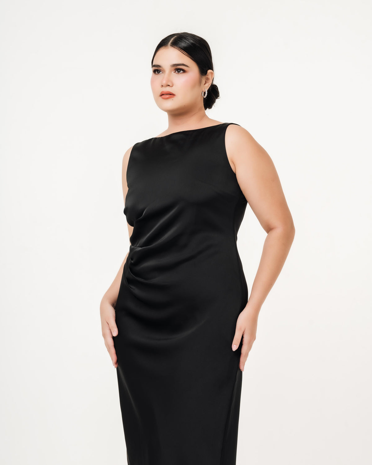  Fleur Elize Rosalind black boat neck open back dress front view elegant evening silhouette