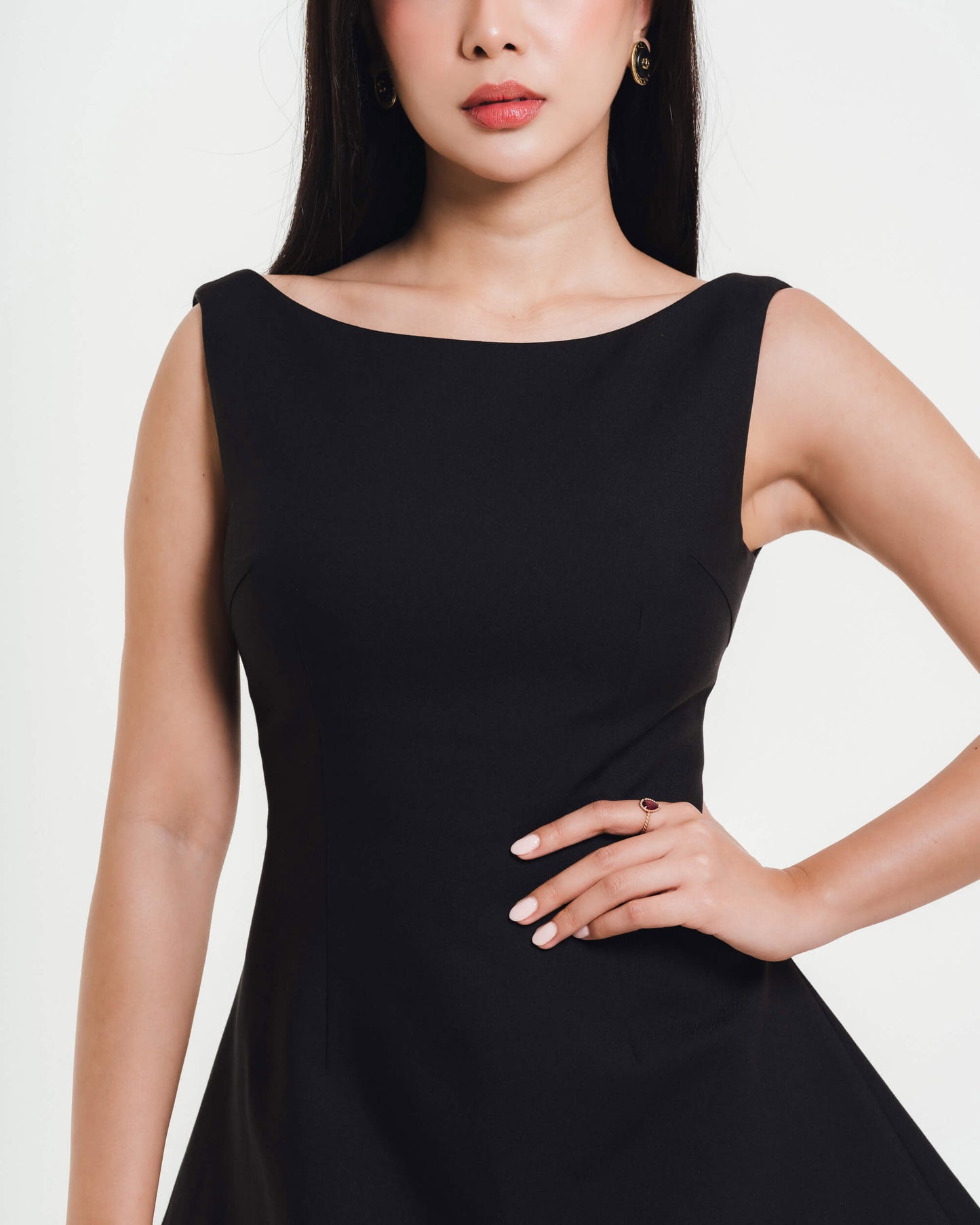 Elisa Boat Neck Mini Dress Fleur Elize Elisa Boat Neck Mini Dress Fleur Elize