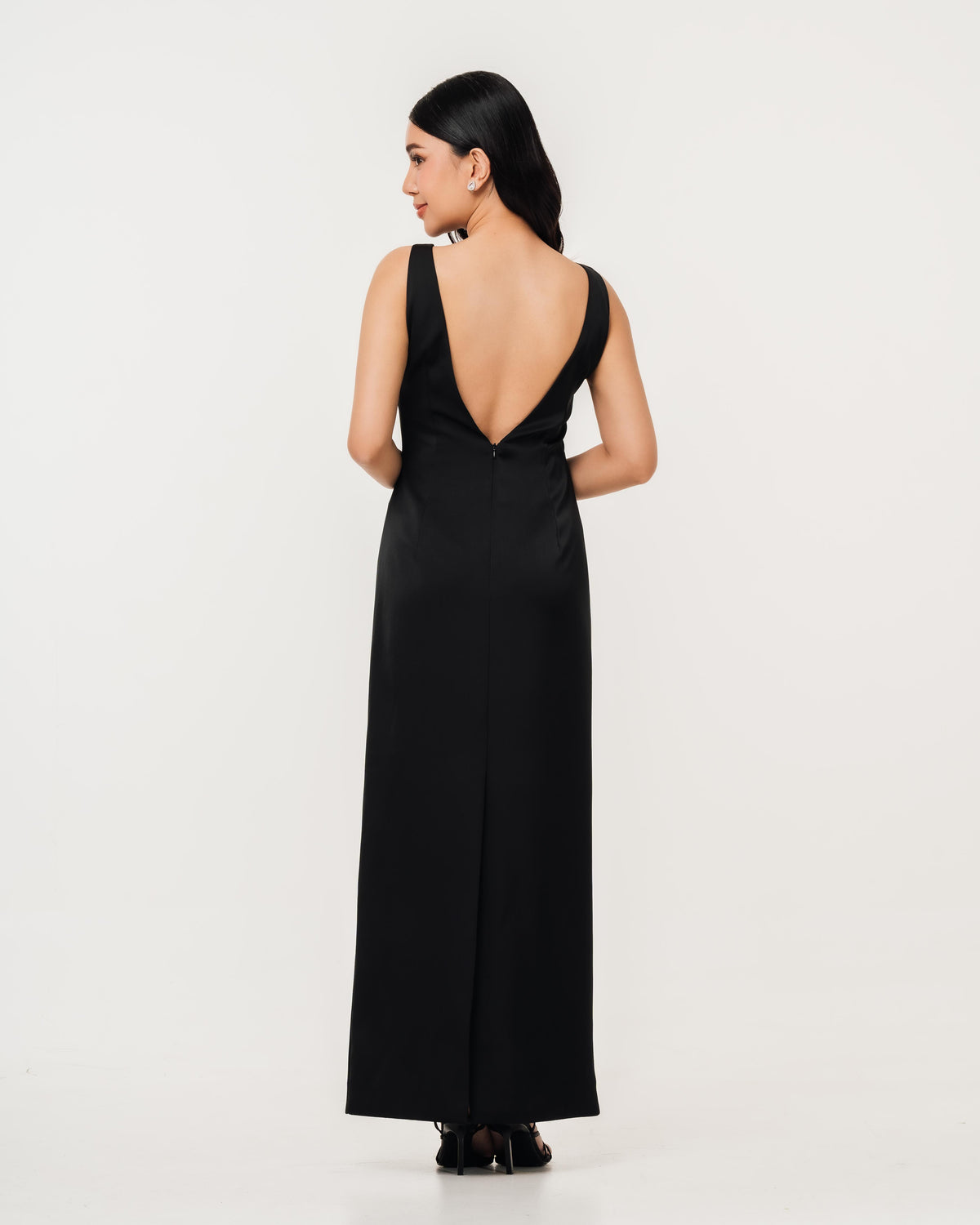  Fleur Elize Rosalind black dress open back detail elegant formal event styling