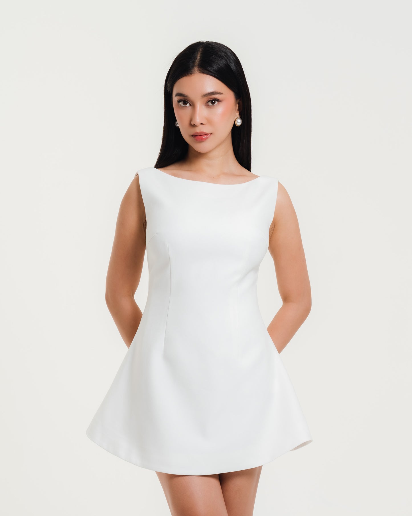 Elisa Boat Neck Mini Dress Fleur Elize Elisa Boat Neck Mini Dress Fleur Elize